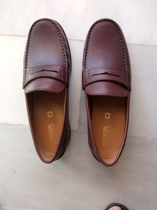 Zapatos Geox nuevos, talla 42