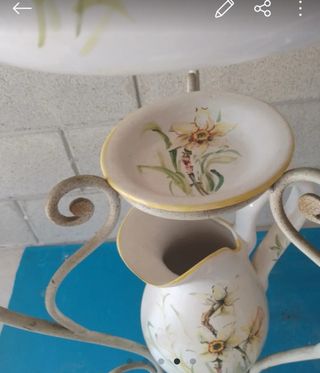 Lavabo vintage in ceramica