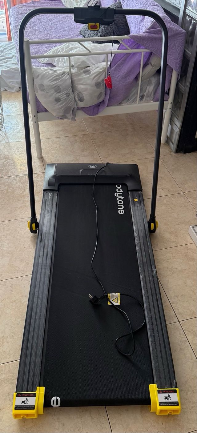 Cinta de correr Bodytone AR100 ultradelgada