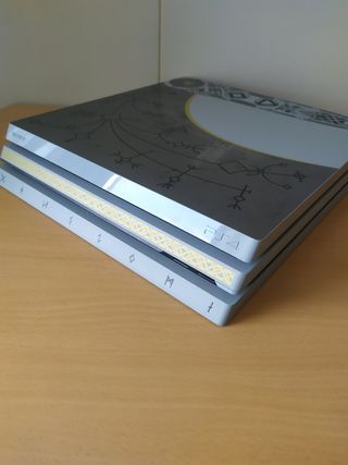 PS4 Pro God of war edición especial 