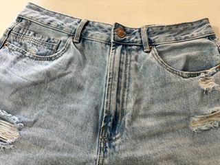 Pantalón Vaquero Corto Roto
