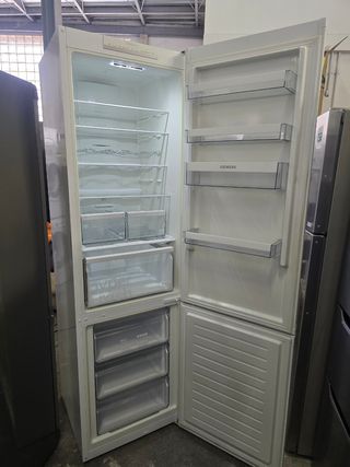 Nevera Siemens Blanca 2,03 de alto 220€