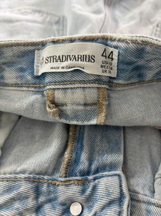 Pantalón corto vaquero.