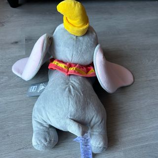 Peluche Dumbo volador, Disney Store.