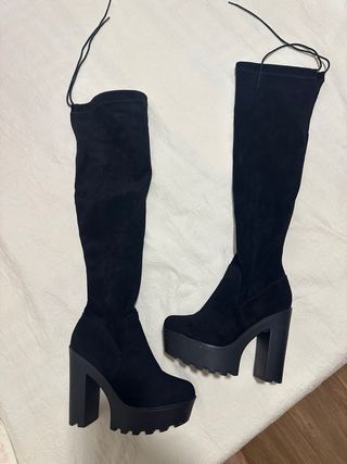 Botas altas negras