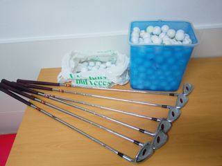 Set de Palos de Golf y Bolas