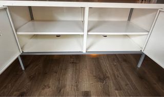 Mueble metálico blanco 2 puertas, para TV o almace