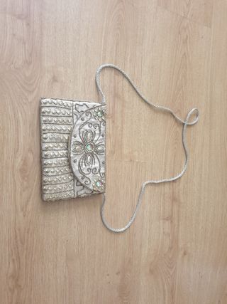 Bolso de mano pequeño plateado y blanco