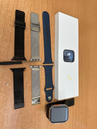 Apple Watch Serie 9 45mm + 4 Correas