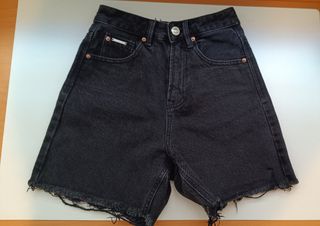 Pantalón corto vaquero negro