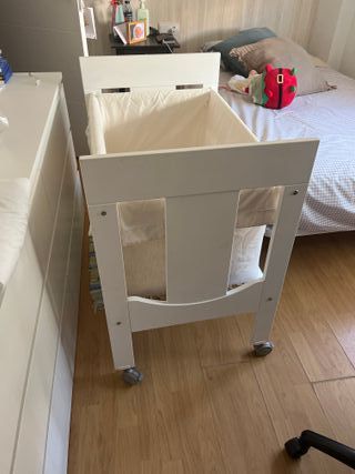 Minicuna bebé en muy buen estado preciosa 