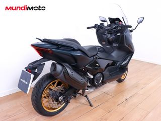YAMAHA T-MAX 560 TECH MAX