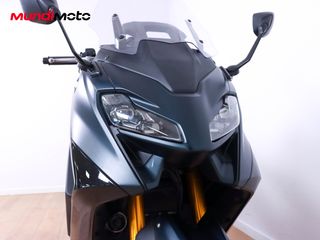 YAMAHA T-MAX 560 TECH MAX