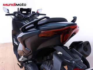 YAMAHA T-MAX 560 TECH MAX