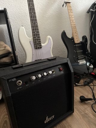 Amplificador GIGKIT 40W Bajo/Guitarra