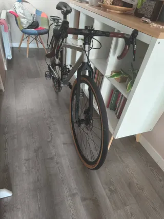Bicicleta Gravel / Urbana T54
