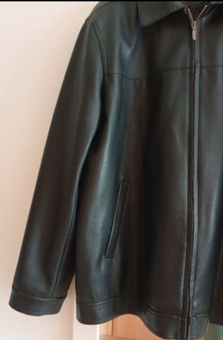 MAS BAJADA PRECIO. Americana cuero de caballero.