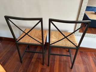 2 sedie in ferro e vimini