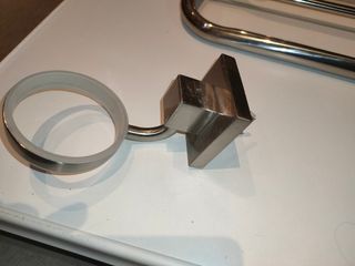 Accesorios de Baño - Grifo y Toallero