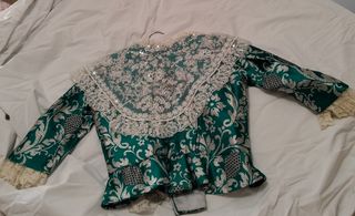 Traje Fallera Talla 36 con Manteletas