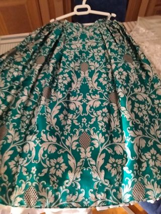 Traje Fallera Talla 36 con Manteletas