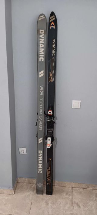 Esquís DYNAMIC VR25 Tubular Carbon