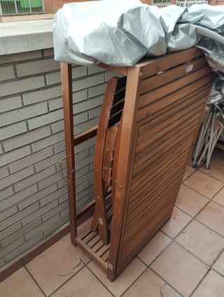 Mesa y sillas de terraza plegables