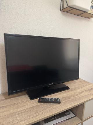 TV Samsung 32” Full HD + Mando