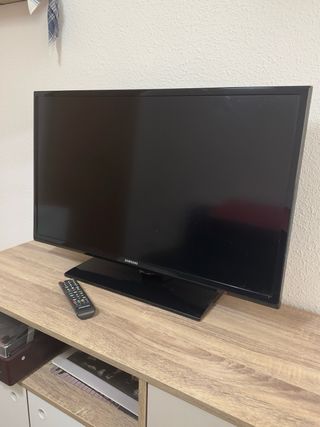 TV Samsung 32” Full HD + Mando