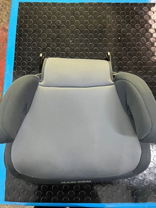 NEGOCIABLE 
Alzador Coche Maxi-Cosi Isofix sin esp