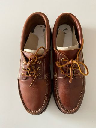 Zapatos náuticos de cuero marrón