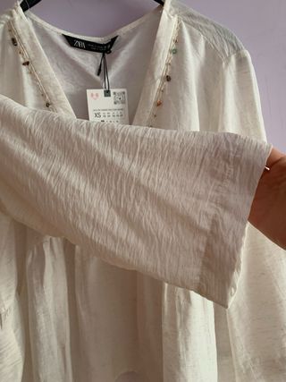 Camisa Zara blanca con pedrería Talla XS