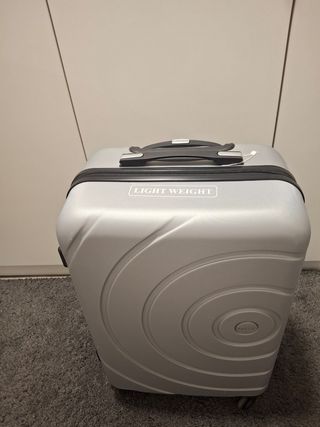 Maleta MUY Gris rígida 20-24 kg