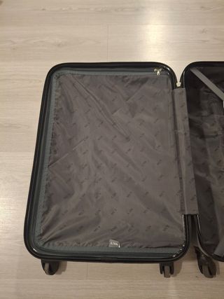 Maleta MUY Gris rígida 20-24 kg