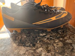 Nike Mercurial Talla 43 Negro/Dorado