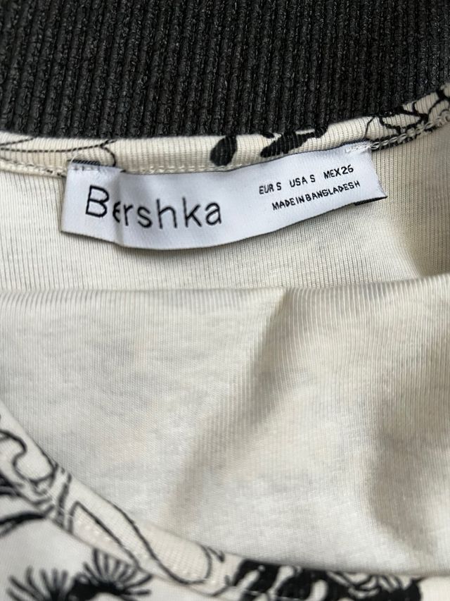 Vestido Curto Estampado Dragão