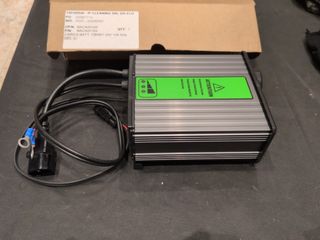 Cargador IP Cleaning CBHD1 24V 10A IUIa GEL-C