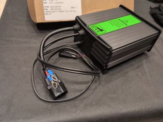 Cargador IP Cleaning CBHD1 24V 10A IUIa GEL-C