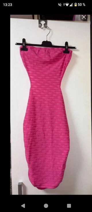 Vestido rosa sin tirantes