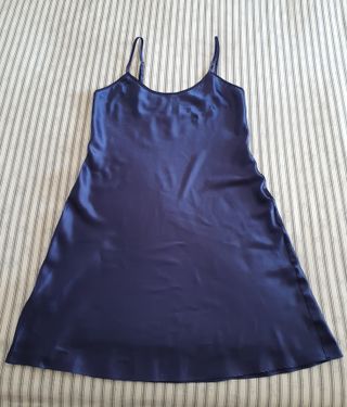 Camisón satinado azul marino
