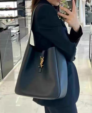 Bolso YSL Hobo tamaño mediano