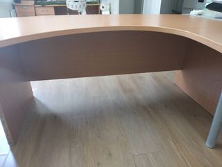 Mesa de oficina de madera