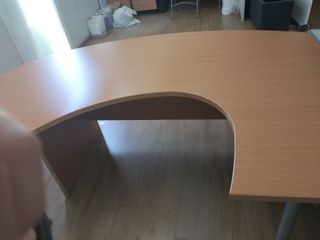 Mesa de oficina de madera