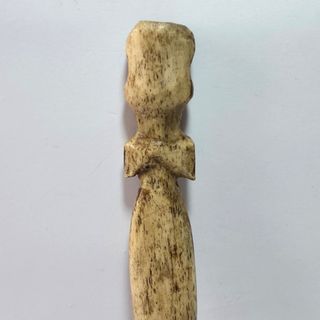 Scultura tribale in osso