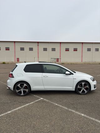 Volkswagen Golf 2016