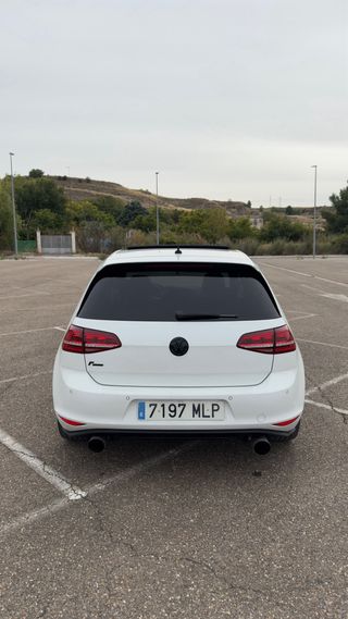 Volkswagen Golf 2016