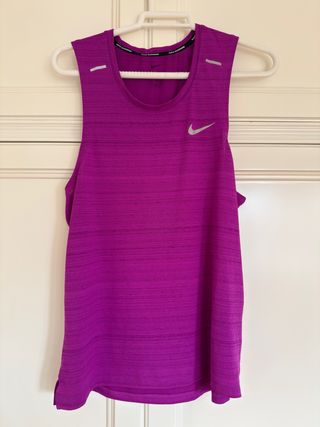 Camiseta Nike Running Morada Mujer