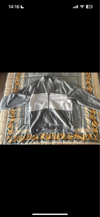Conjunto chándal Nike gris y blanco