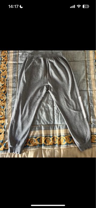 Conjunto chándal Nike gris y blanco