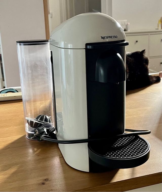 Nespresso Vertuo Plus Macchina Caffè